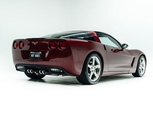 Used 2006 Chevrolet Corvette Coupe w/ Preferred Equipment Group RWD image 12