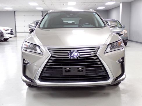 Used 2019 Lexus RX 450h AWD image 23