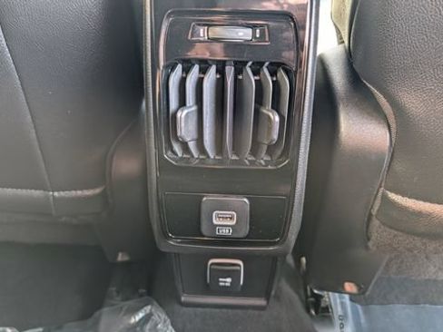 Used 2024 Jeep Compass Latitude AWD/4WD image 35