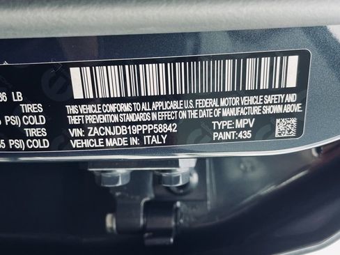 Used 2023 Jeep Renegade Latitude image 32