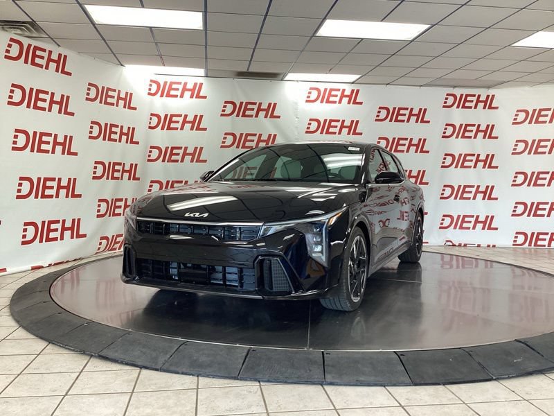 New 2026 Kia K4 GT-Line w/ GT-Line Premium Package FWD image 3