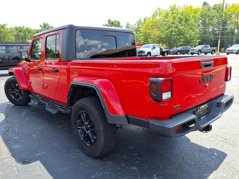 Used 2022 Jeep Gladiator Sport AWD/4WD image 24