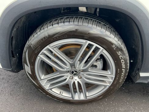 Used 2022 Mercedes-Benz GLS 450 4MATIC image 15
