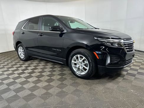 Used 2024 Chevrolet Equinox LT image 2