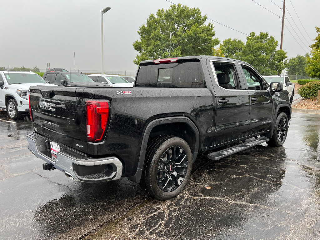 Used 2025 GMC Sierra 1500 SLT w/ SLT Premium Plus Package AWD/4WD image 7