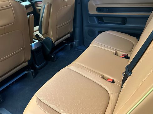 New 2025 Volkswagen ID. Buzz Pro S image 11