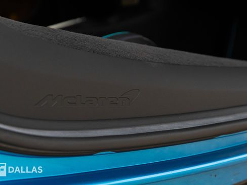 Used 2023 McLaren Artura image 31