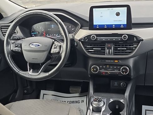 Used 2021 Ford Escape SE w/ Cold Weather Package image 19