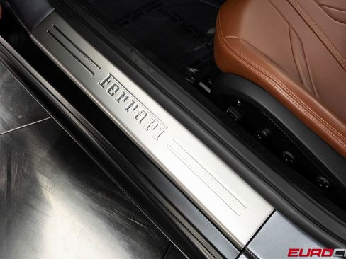 Used 2022 Ferrari 812 GTS image 47