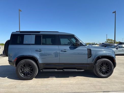Used 2023 Land Rover Defender 110 S image 2
