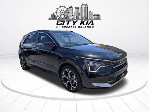 Used 2025 Kia Niro EX Touring FWD image 7