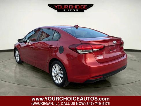 Used 2017 Kia Forte S FWD image 3