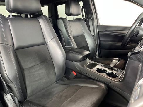 Used 2019 Jeep Grand Cherokee Altitude AWD/4WD image 45