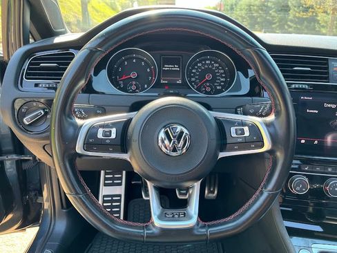 Used 2019 Volkswagen GTI SE FWD image 12