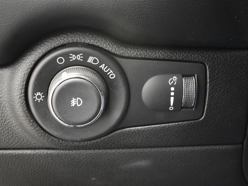 Used 2021 Dodge Durango R/T w/ Technology Group image 36