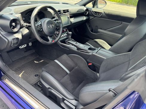 Used 2024 Toyota GR86 Premium RWD image 14