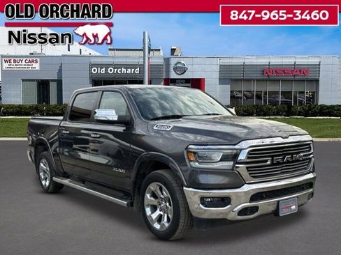 Used 2019 RAM 1500 Laramie AWD/4WD image 3