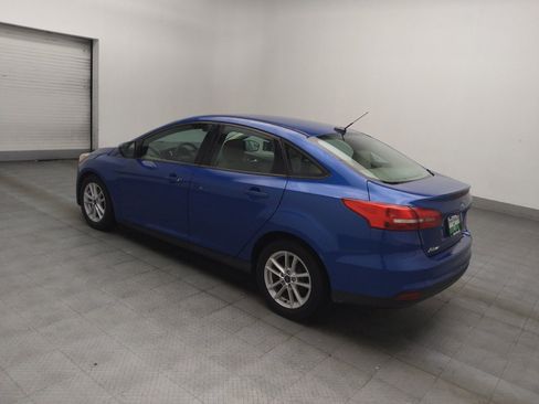 Used 2018 Ford Focus SE FWD image 3