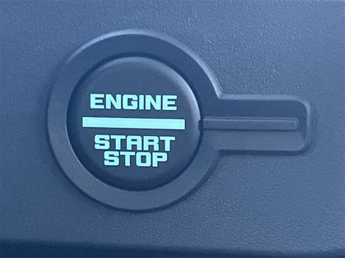 New 2025 Ford Bronco Badlands image 5