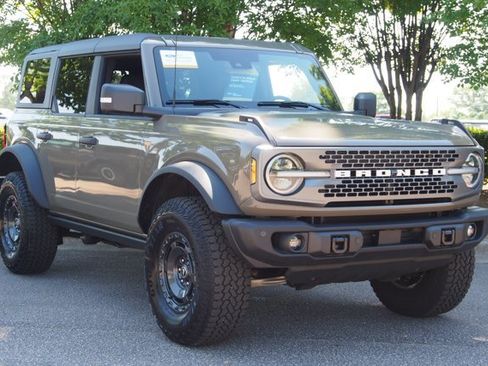 Certified 2025 Ford Bronco Badlands AWD/4WD image 1