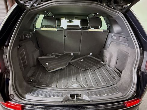 Used 2020 Land Rover Discovery Sport SE R-Dynamic AWD/4WD image 35