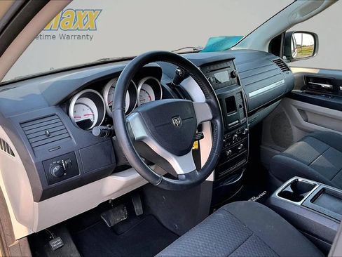 Used 2010 Dodge Grand Caravan Hero w/ Popular Equipment Group FWD image 12