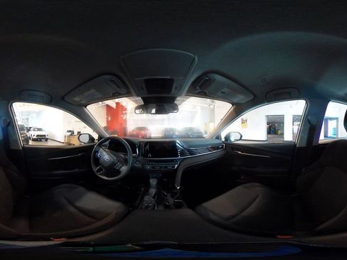 Used 2025 Toyota Camry LE image 41