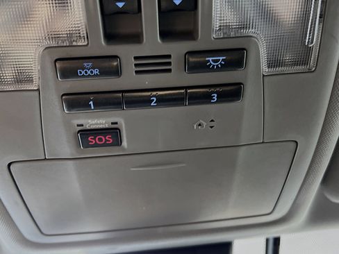 Used 2019 Toyota Highlander Limited Platinum image 22