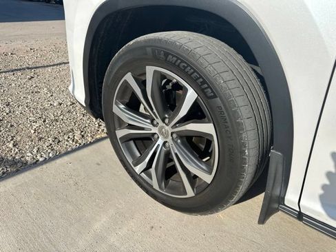 Used 2017 Lexus RX 350 AWD image 2