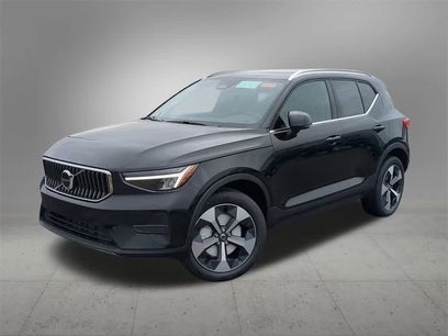 New 2025 Volvo XC40 B5 Core w/ Protection Package Premier