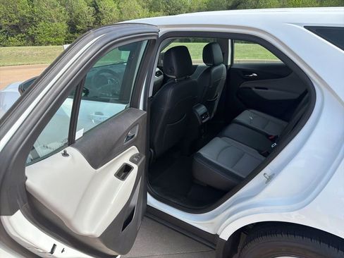 Used 2020 Chevrolet Equinox LS FWD image 15