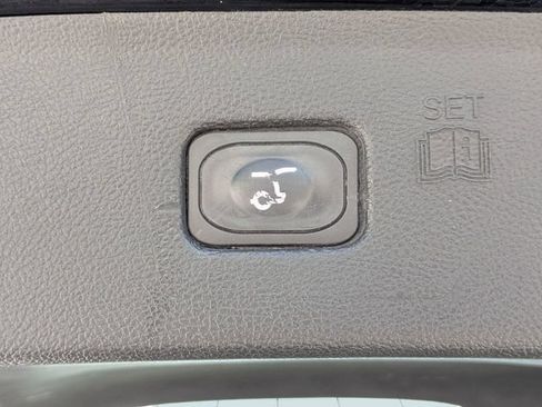 Used 2024 Ford Edge Titanium AWD/4WD image 14