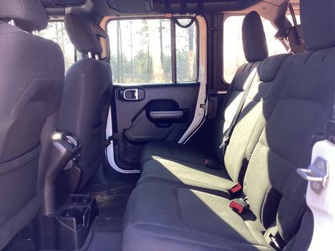 Used 2018 Jeep Wrangler Unlimited Sport S image 10