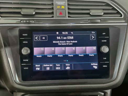 Used 2020 Volkswagen Tiguan SE w/ Panoramic Sunroof Package FWD image 19