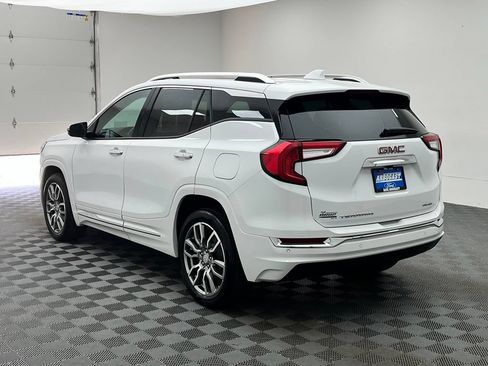 Used 2024 GMC Terrain Denali w/ Denali Premium Package AWD/4WD image 13