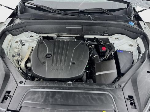 Used 2024 Volvo XC90 B5 Plus w/ Protection Package Premier image 32