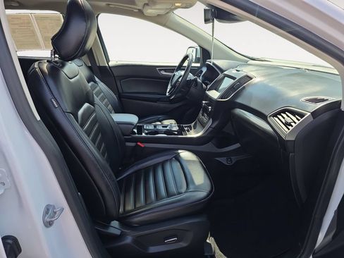 Used 2019 Ford Edge SEL w/ Equipment Group 201A AWD/4WD image 10