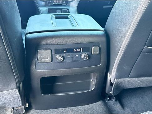 Used 2018 Chevrolet Tahoe LS RWD image 24
