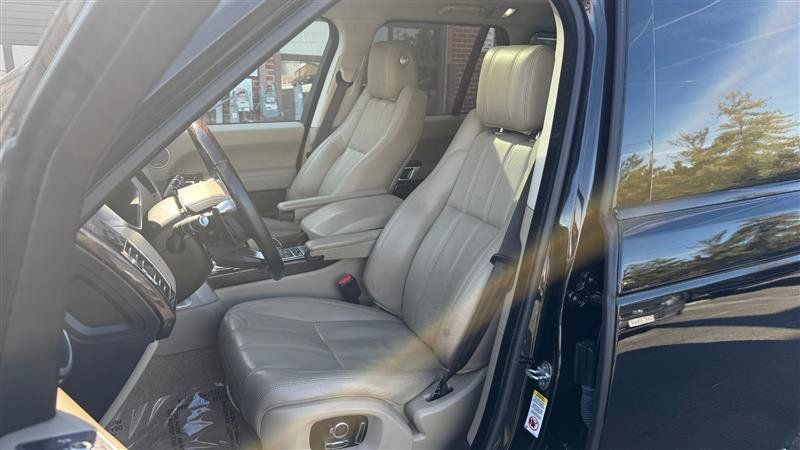 Used 2017 Land Rover Range Rover HSE AWD/4WD image 35