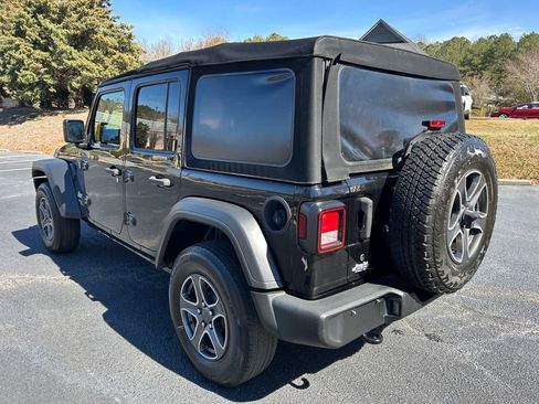 Used 2018 Jeep Wrangler Unlimited Sport S image 17