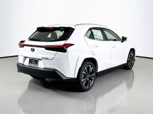 New 2026 Lexus UX 300h FWD image 5