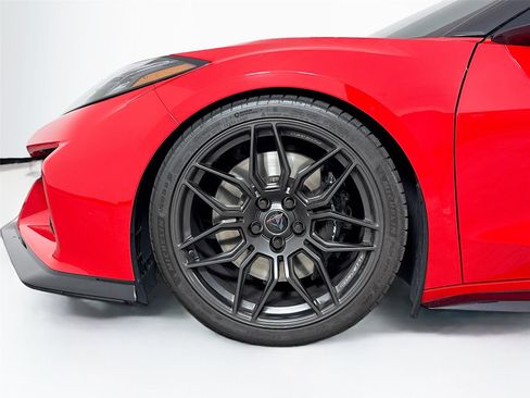 Used 2024 Chevrolet Corvette Z06 image 13