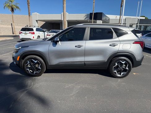 Used 2024 Kia Seltos EX image 5