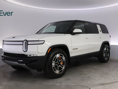 Used 2023 Rivian R1S Adventure AWD/4WD image 2