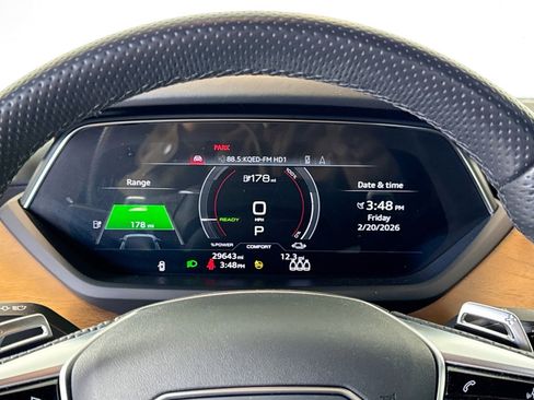 Used 2023 Audi e-tron GT Premium Plus image 12