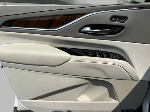 Certified 2024 Cadillac Escalade ESV Sport Platinum w/ LPO, ONYX Package image 22