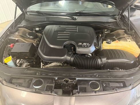 Used 2016 Chrysler 300 S RWD image 12