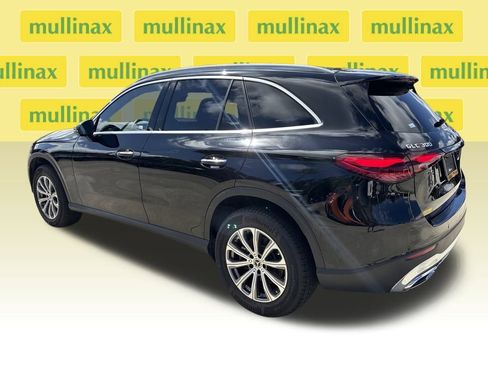 Used 2024 Mercedes-Benz GLC 300 4MATIC image 8