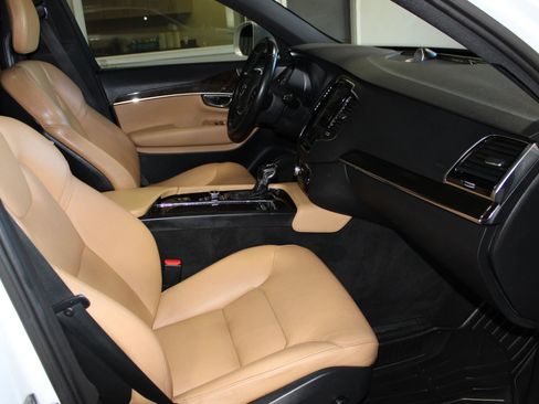 Used 2017 Volvo XC90 T6 Momentum w/ Vision Package AWD/4WD image 31
