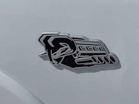 New 2026 RAM 1500 Laramie AWD/4WD image 25